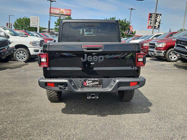 new 2024 Jeep Gladiator car, priced at $43,084