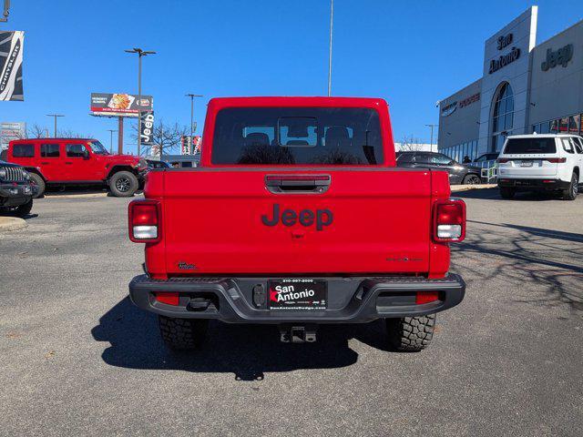 new 2025 Jeep Gladiator car, priced at $48,599