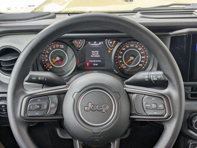 new 2025 Jeep Gladiator car, priced at $39,804