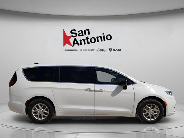 new 2026 Chrysler Pacifica car, priced at $39,987