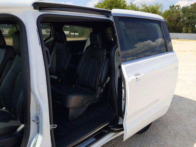 new 2026 Chrysler Pacifica car, priced at $39,987