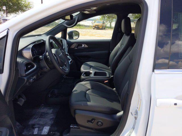 new 2026 Chrysler Pacifica car, priced at $39,987