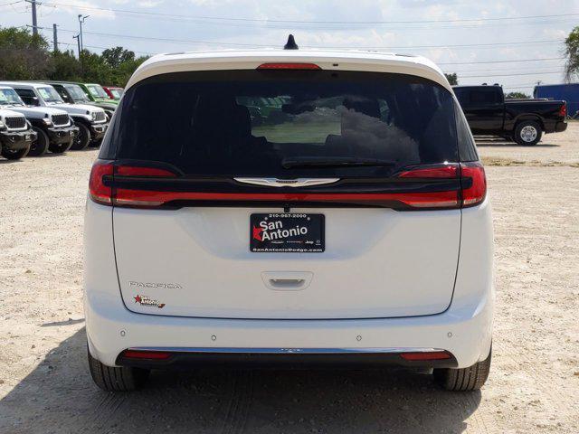 new 2026 Chrysler Pacifica car, priced at $39,987