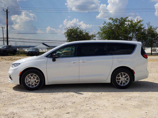 new 2026 Chrysler Pacifica car, priced at $39,987