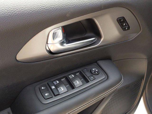 new 2026 Chrysler Pacifica car, priced at $39,987