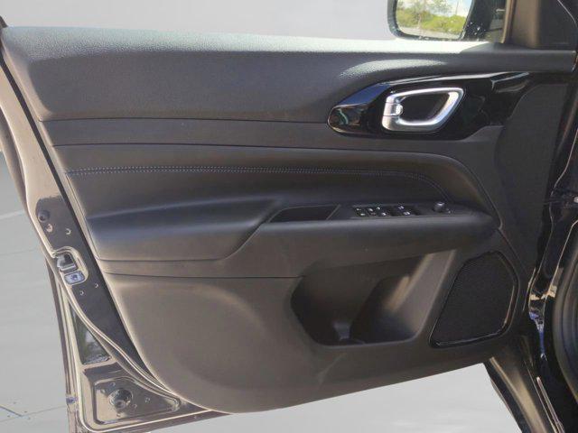 new 2026 Jeep Compass car, priced at $31,026