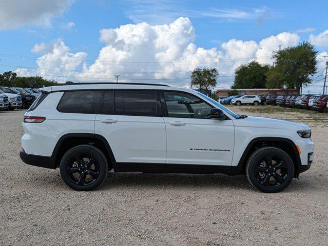 new 2024 Jeep Grand Cherokee L car, priced at $41,329