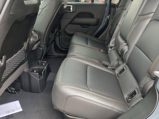 new 2025 Jeep Gladiator car, priced at $42,829