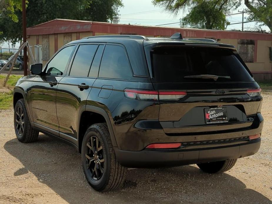 new 2024 Jeep Grand Cherokee car, priced at $40,754