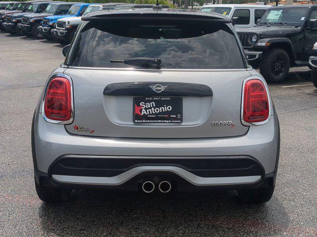 used 2024 MINI Hardtop car, priced at $27,899