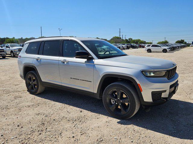 new 2024 Jeep Grand Cherokee L car, priced at $41,924