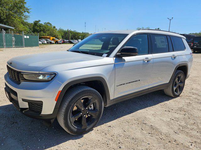 new 2024 Jeep Grand Cherokee L car, priced at $41,924