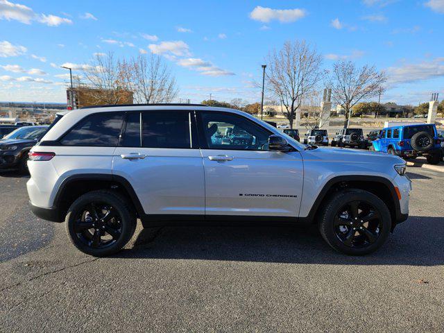 new 2025 Jeep Grand Cherokee car, priced at $48,287