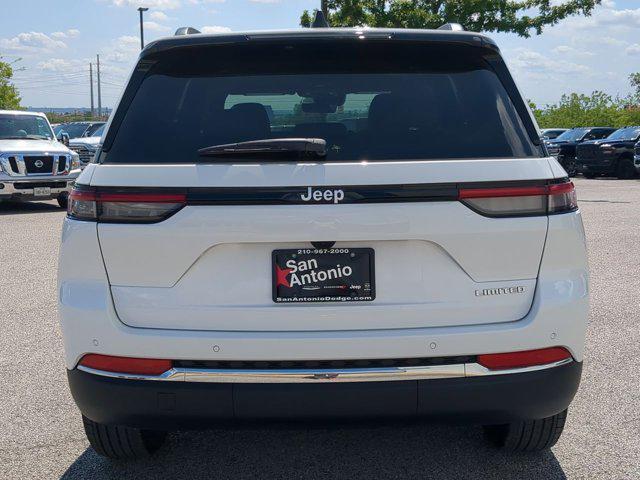 new 2025 Jeep Grand Cherokee car, priced at $40,176