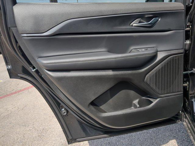 new 2025 Jeep Grand Cherokee L car, priced at $36,525