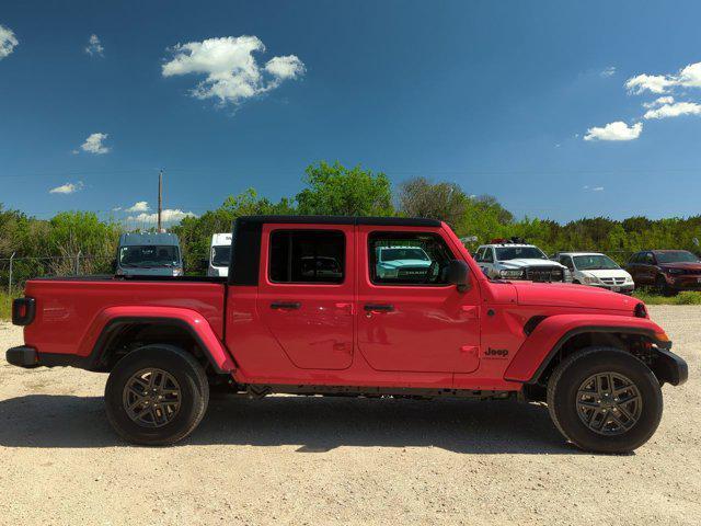 new 2024 Jeep Gladiator car, priced at $40,258