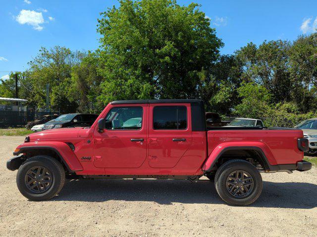 new 2024 Jeep Gladiator car, priced at $40,258