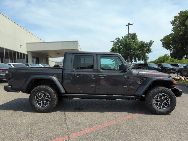 new 2024 Jeep Gladiator car, priced at $57,059