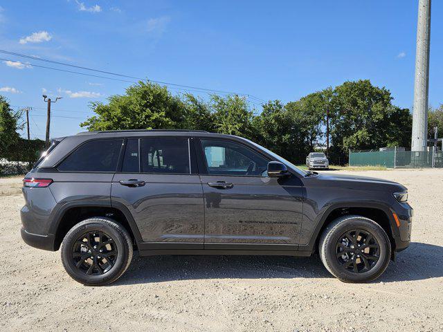 new 2024 Jeep Grand Cherokee car, priced at $37,828