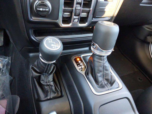 new 2025 Jeep Gladiator car, priced at $41,684