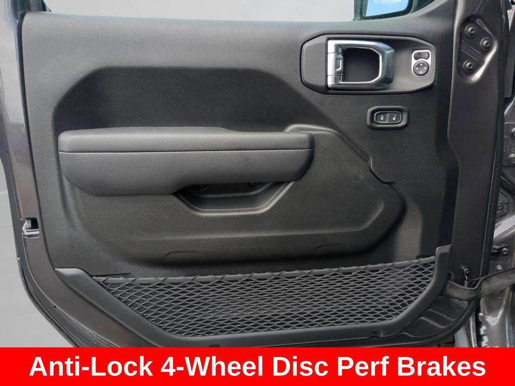 new 2025 Jeep Wrangler car, priced at $46,393