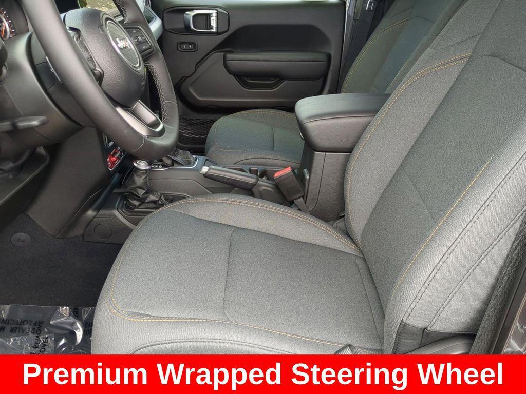 new 2025 Jeep Wrangler car, priced at $46,393