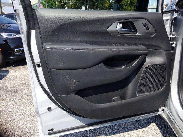 new 2026 Chrysler Pacifica car, priced at $40,172