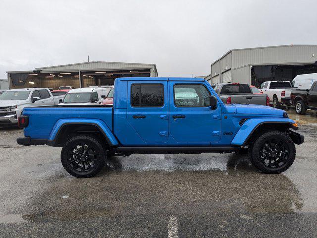 new 2025 Jeep Gladiator car, priced at $40,978