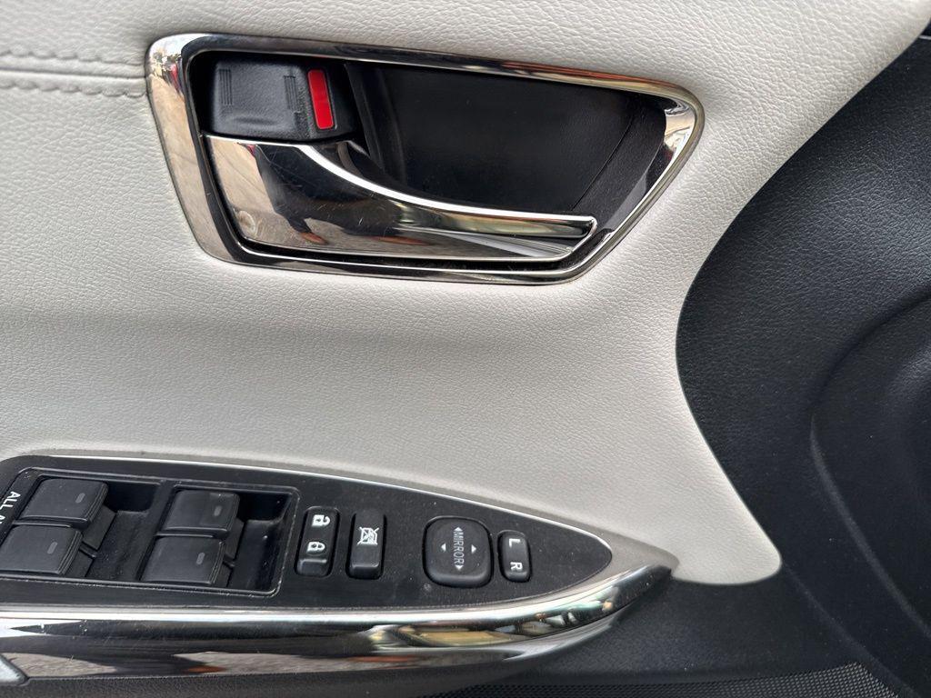 used 2015 Toyota Avalon car, priced at $14,275