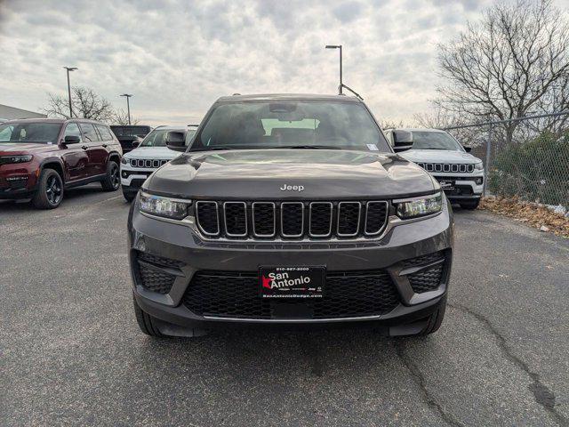 new 2025 Jeep Grand Cherokee car, priced at $35,453