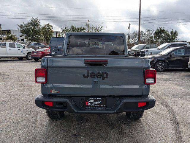 new 2025 Jeep Gladiator car, priced at $40,978