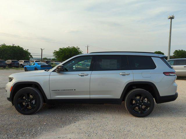 new 2024 Jeep Grand Cherokee L car, priced at $41,924