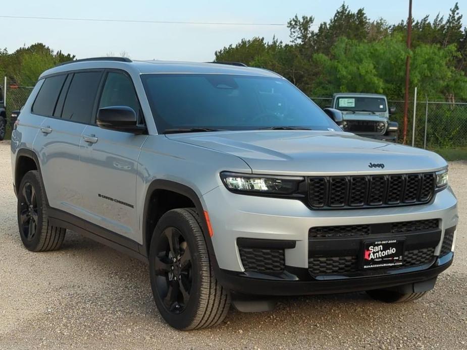 new 2024 Jeep Grand Cherokee L car, priced at $40,175