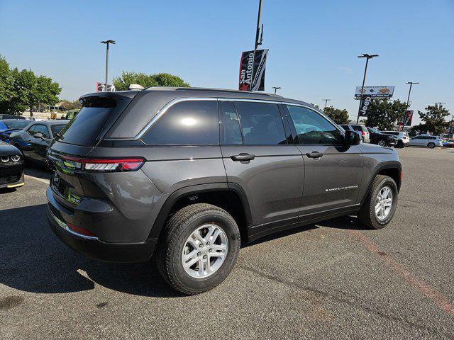 new 2025 Jeep Grand Cherokee car, priced at $38,896