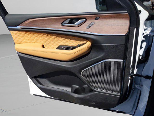new 2025 Jeep Grand Cherokee car, priced at $54,400