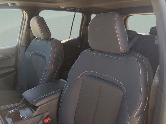 new 2025 Jeep Grand Cherokee car, priced at $35,299