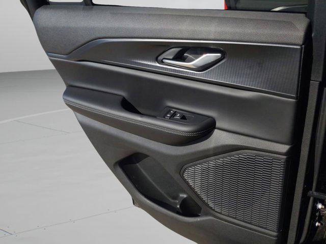 new 2025 Jeep Grand Cherokee car, priced at $35,299