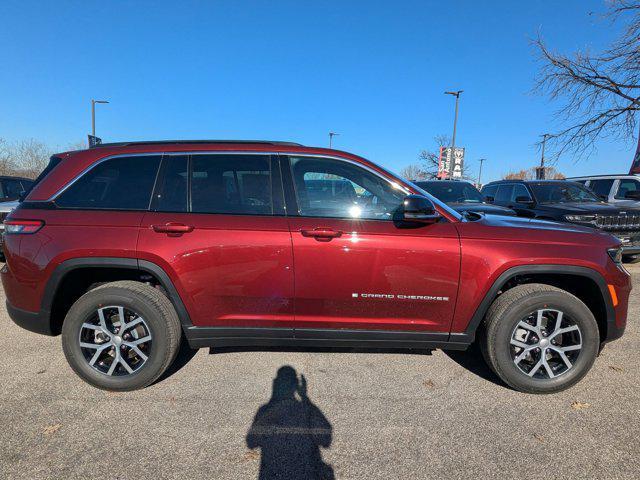 new 2025 Jeep Grand Cherokee car, priced at $42,920