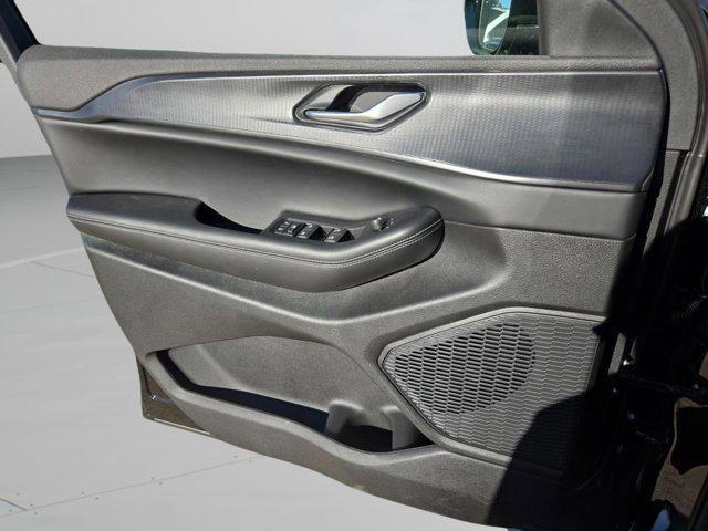 new 2025 Jeep Grand Cherokee L car, priced at $41,426