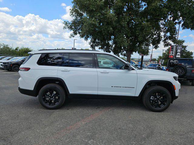 new 2024 Jeep Grand Cherokee L car, priced at $40,309