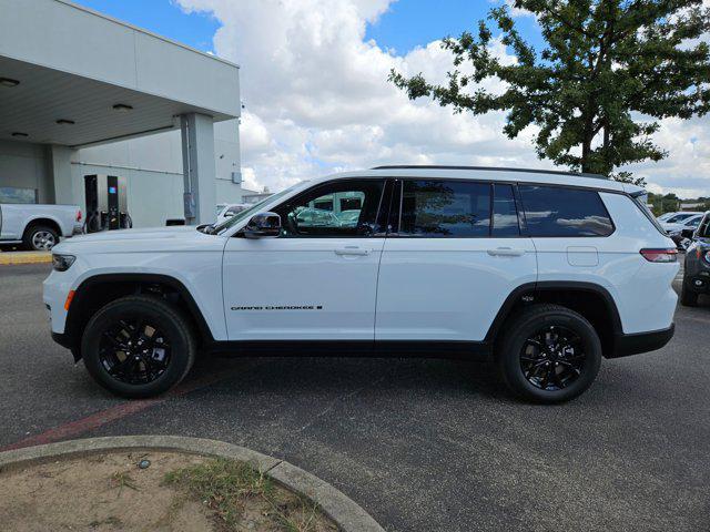 new 2024 Jeep Grand Cherokee L car, priced at $40,309