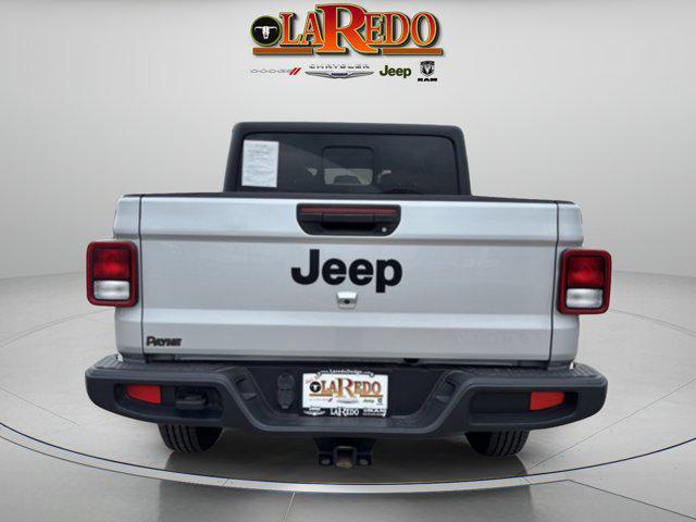 used 2022 Jeep Gladiator car, priced at $27,654