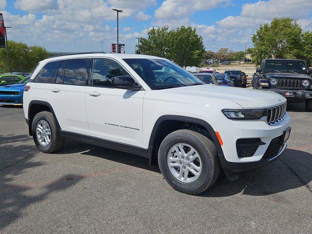 new 2025 Jeep Grand Cherokee car, priced at $36,970