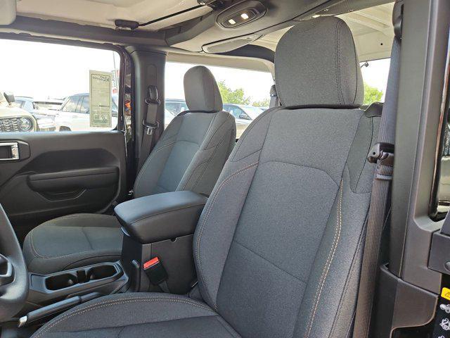new 2025 Jeep Wrangler car, priced at $33,531