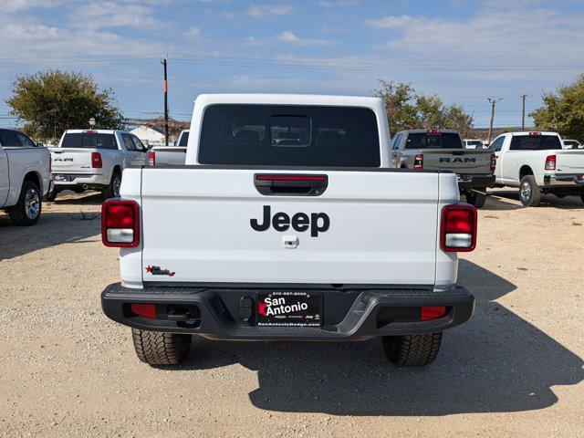 new 2025 Jeep Gladiator car, priced at $40,912