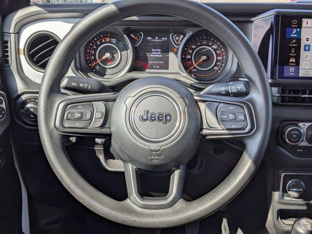 new 2025 Jeep Gladiator car, priced at $40,912