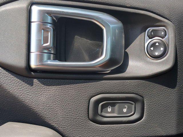 new 2025 Jeep Wrangler car, priced at $69,168
