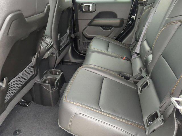 new 2025 Jeep Gladiator car, priced at $39,725