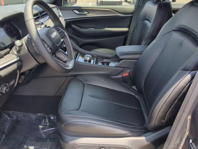 new 2025 Jeep Grand Cherokee car, priced at $38,468