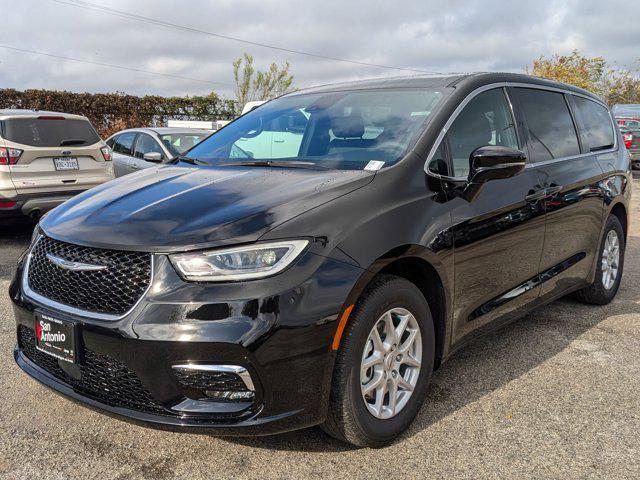 new 2025 Chrysler Pacifica car, priced at $41,971